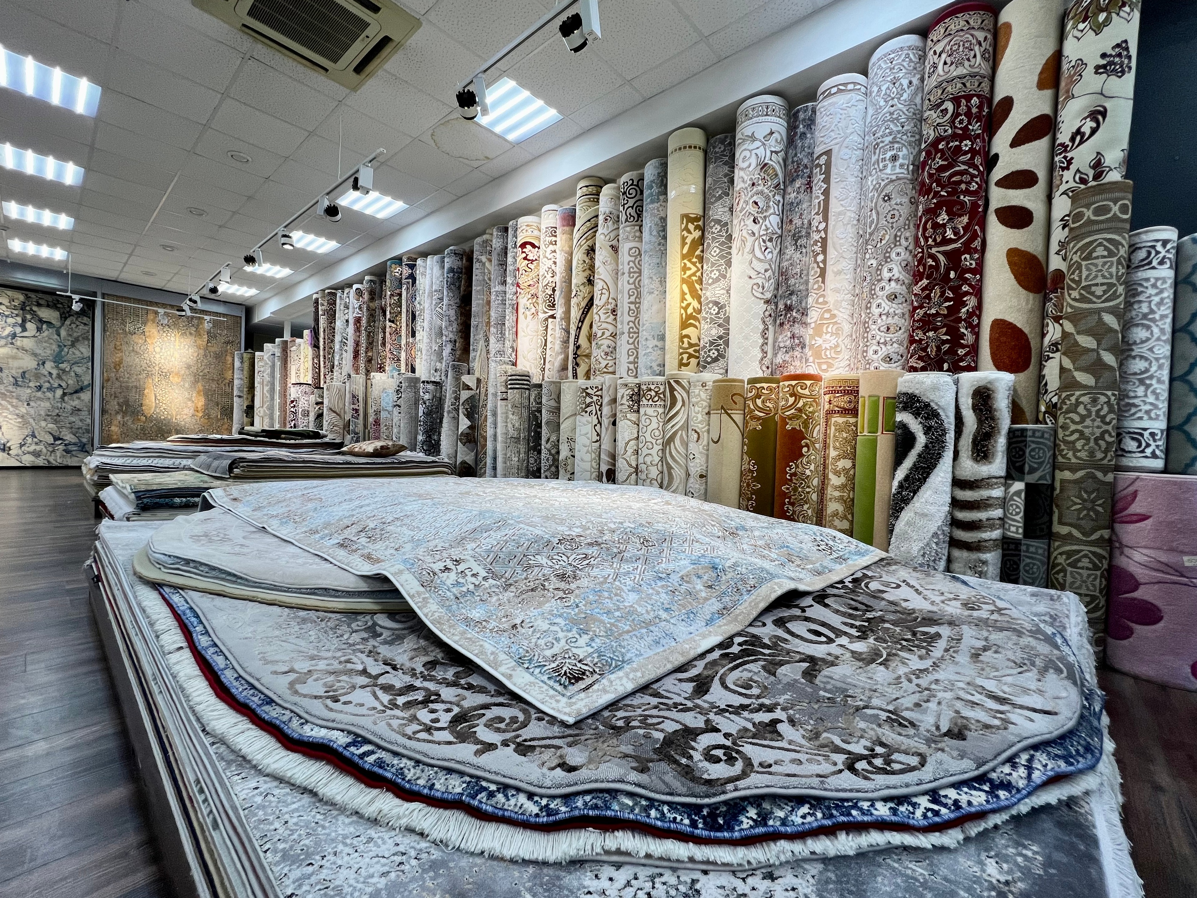 Интерьер магазина ковры в Анапе Анапское шоссе 91А